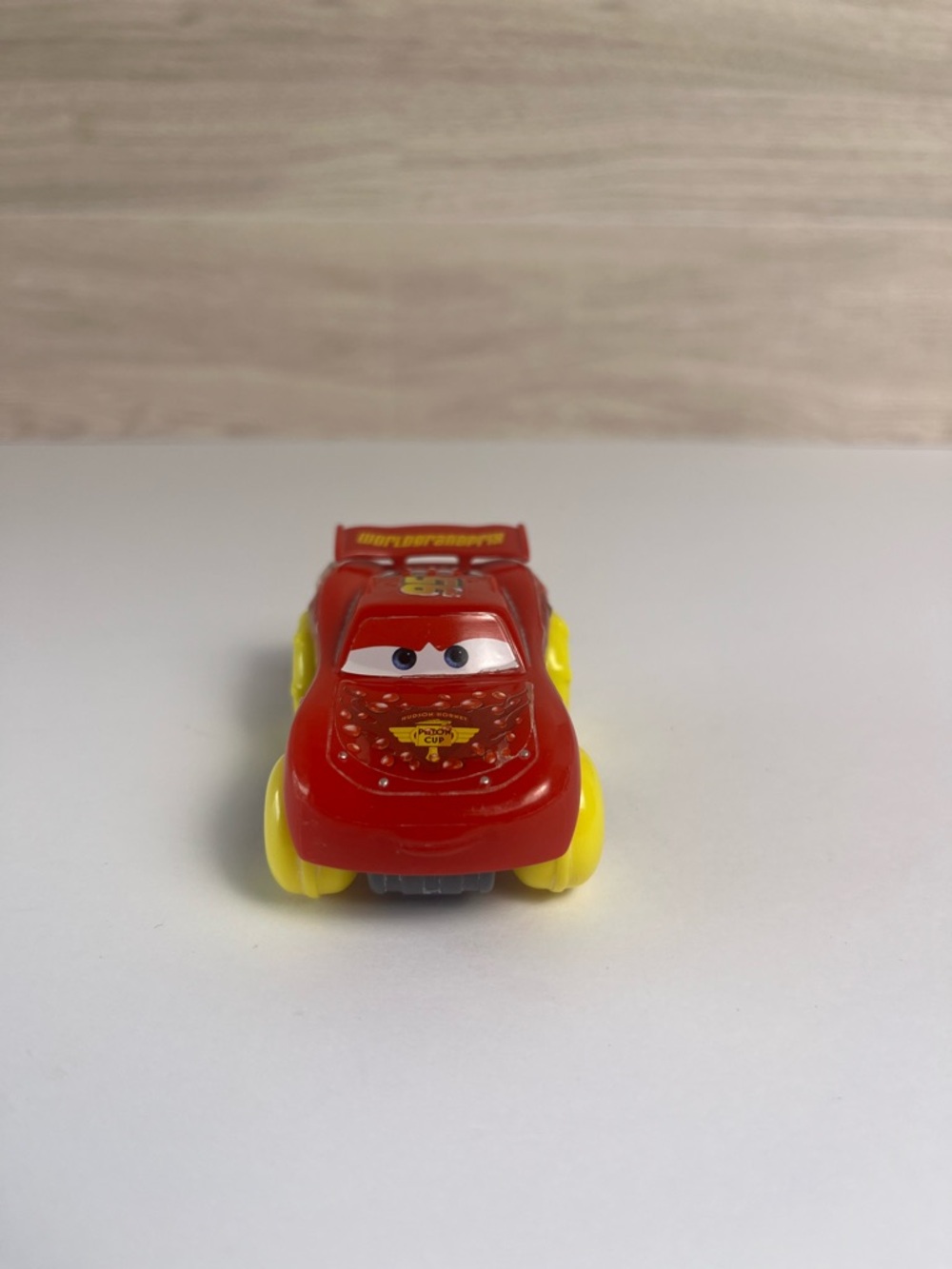 Disney Pixar Hydro Wheels
Lightning McQueen Pull Back
Cars 3" Mattel 2012 Used - Picture 2 of 5